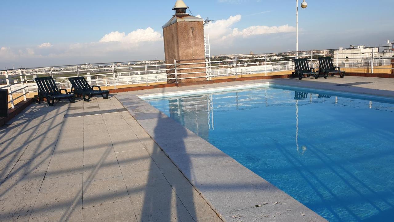 Apart Lisbon Pool Metro Garage Exterior foto